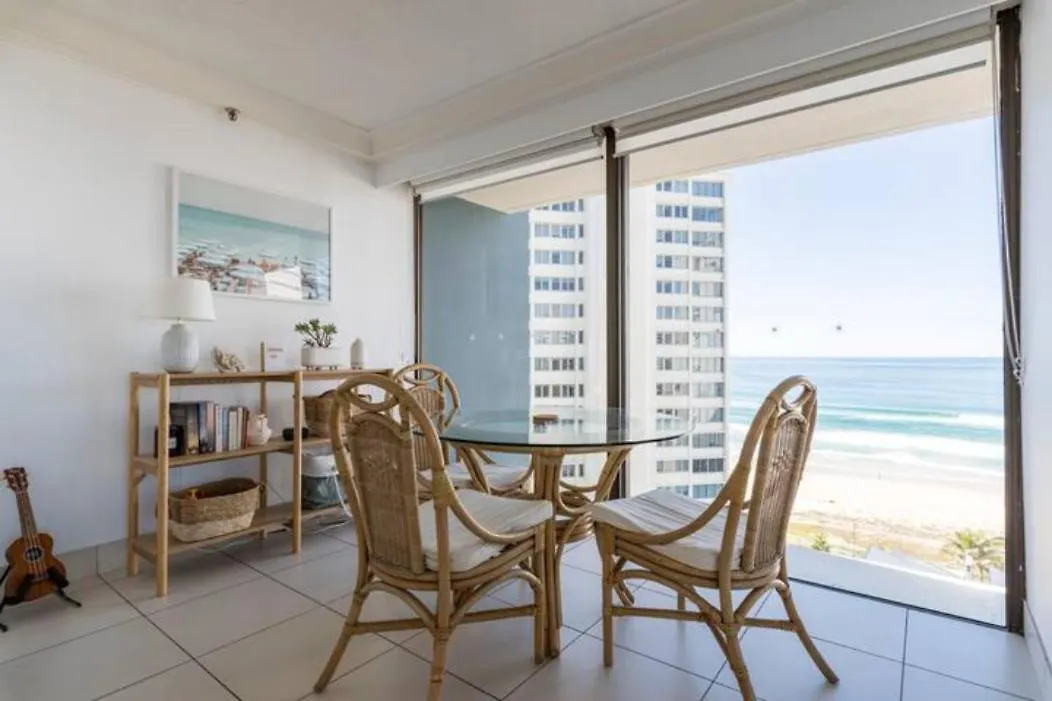 Longbeach Luxe, Surfers Paradise