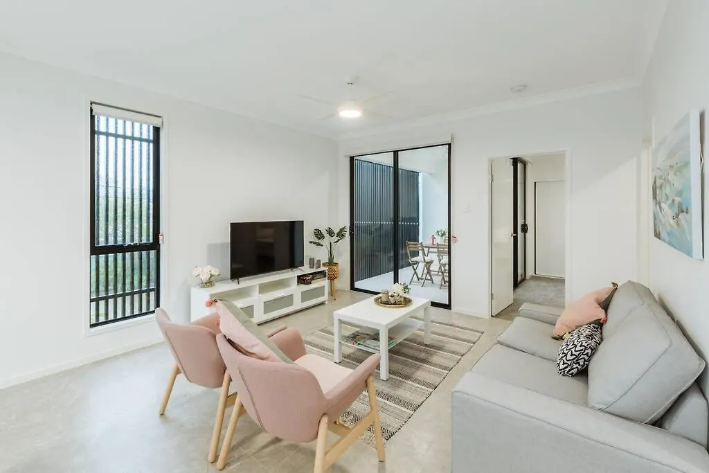 Holiday home Spacious Modern And Cozy 3bd Townhouse At Great Location