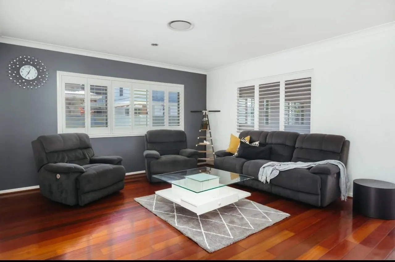 Lakeside Spacious 5bed Water View Family Gold Coast