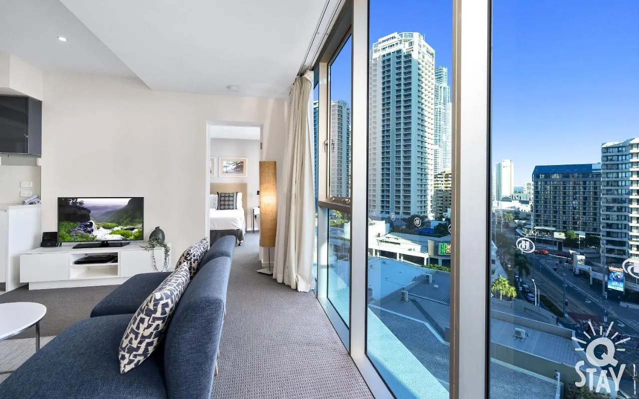 H Residences - Qstay Apartmán *