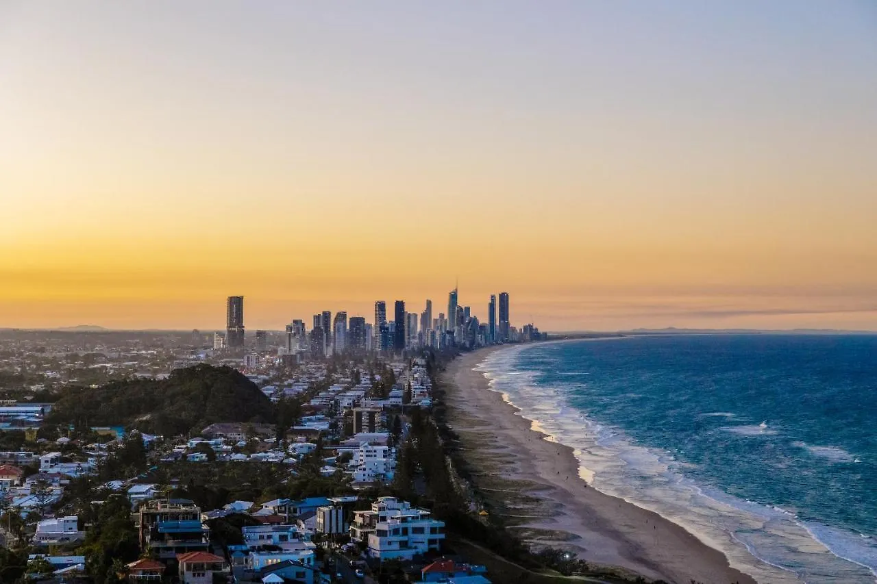 Burleigh Surf 4* Gold Coast