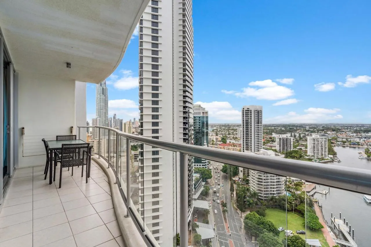 Chevron Renaissance - Self Contained & Privately Managed *