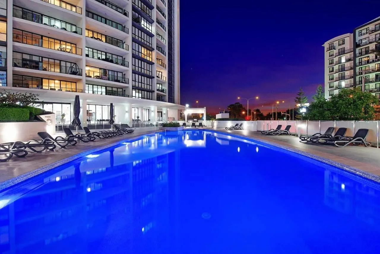 Large Ocean Views 4br Sub-penthouse - Sierra Grand - Coasthm * Gold Coast