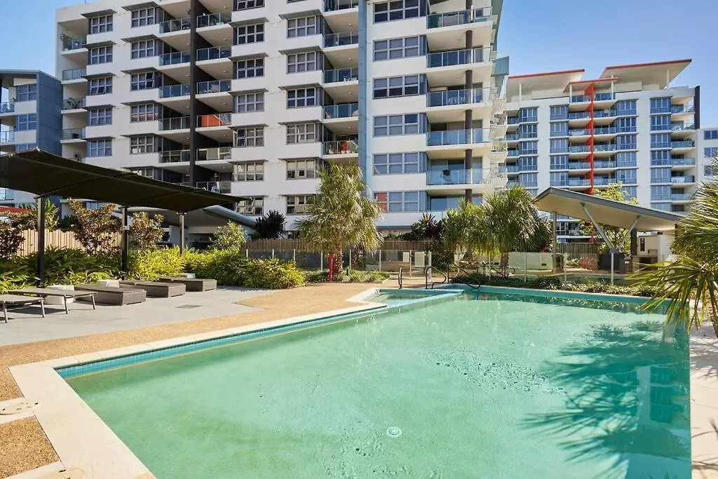Two Bedroom In Robina Center *