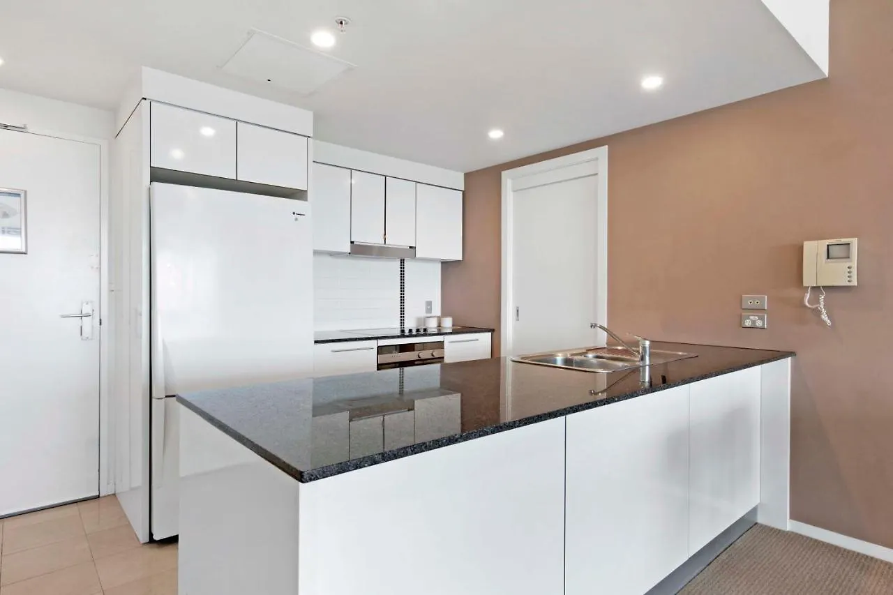 Sierra Grand Broadbeach - Self Contained & Privately Managed Apartment *