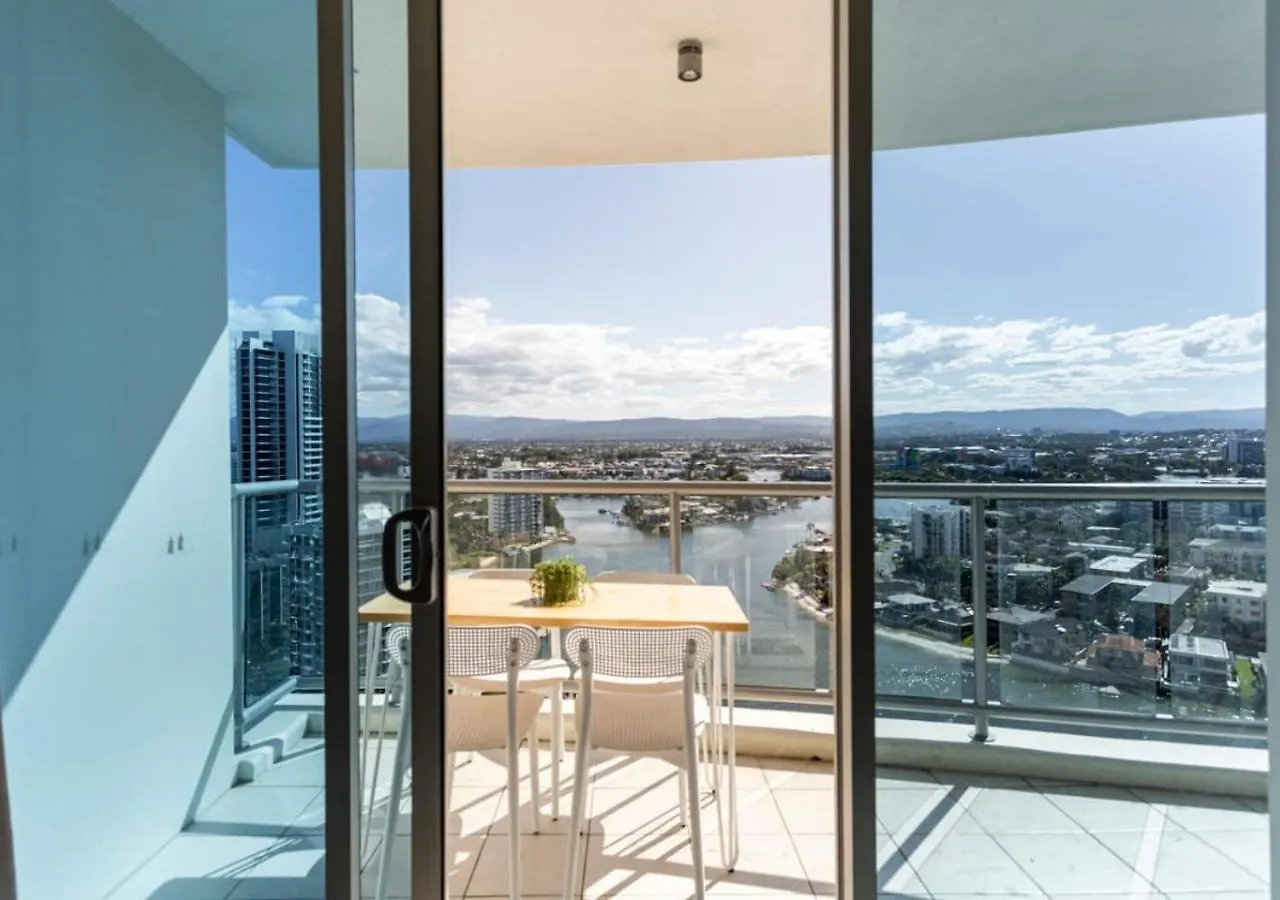 2 Bdrm Towers Of Chevron, 19th Floor Amazing View Apartment