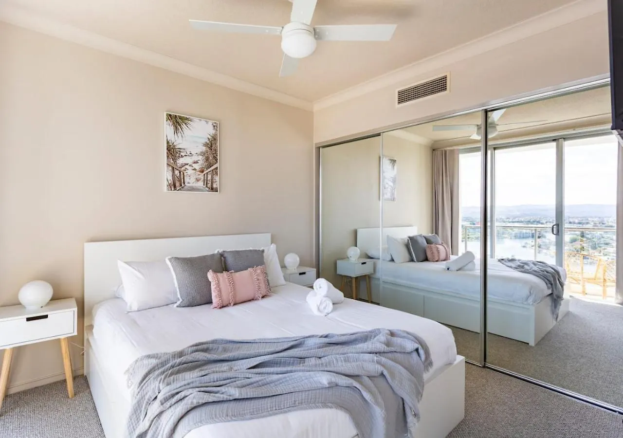 2 Bdrm Towers Of Chevron, 19th Floor Amazing View Apartment Gold Coast