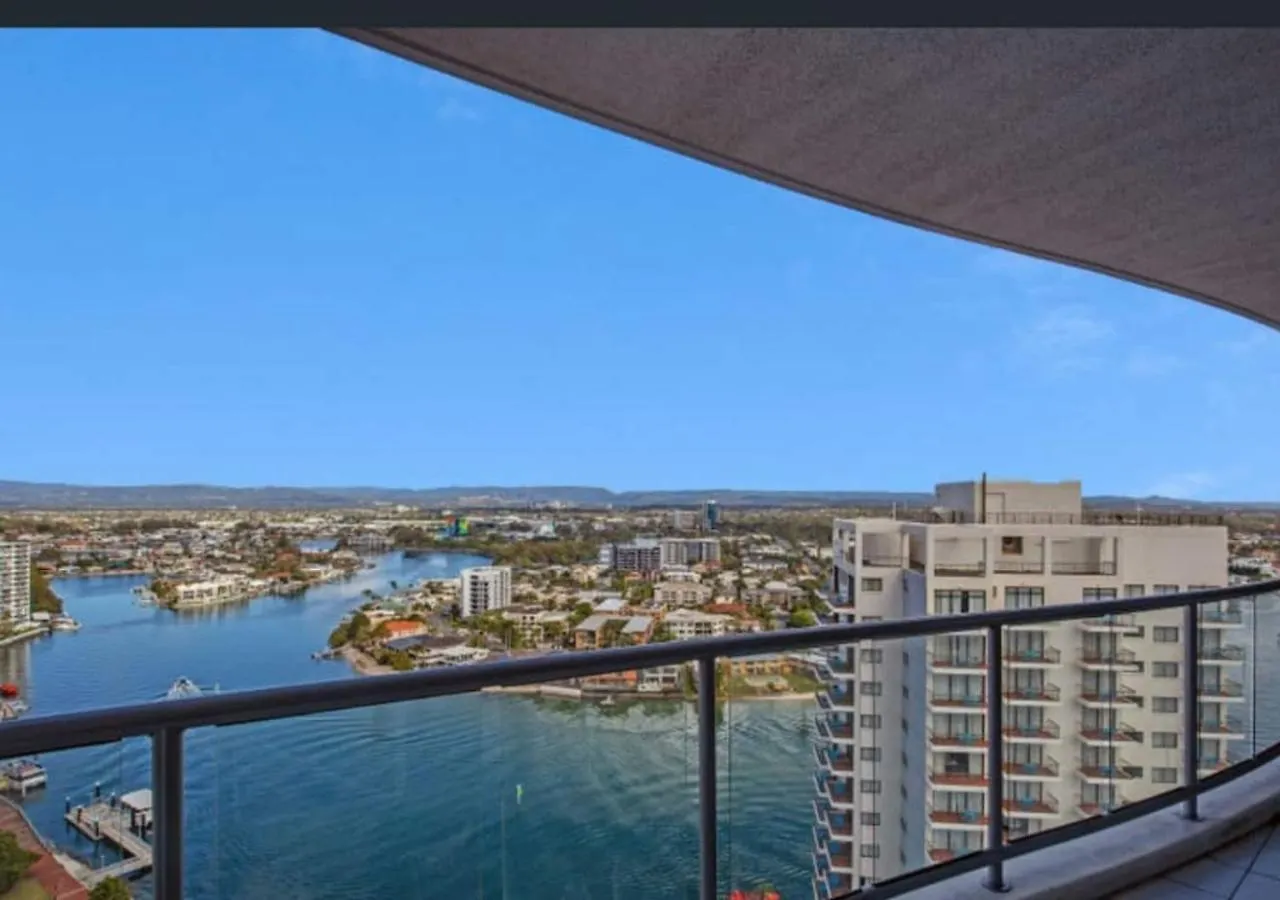 2 Bdrm Towers Of Chevron, 19th Floor Amazing View Apartment Gold Coast