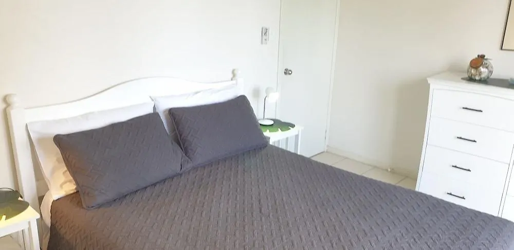 Wyuna Beachfront Aparthotel 3*