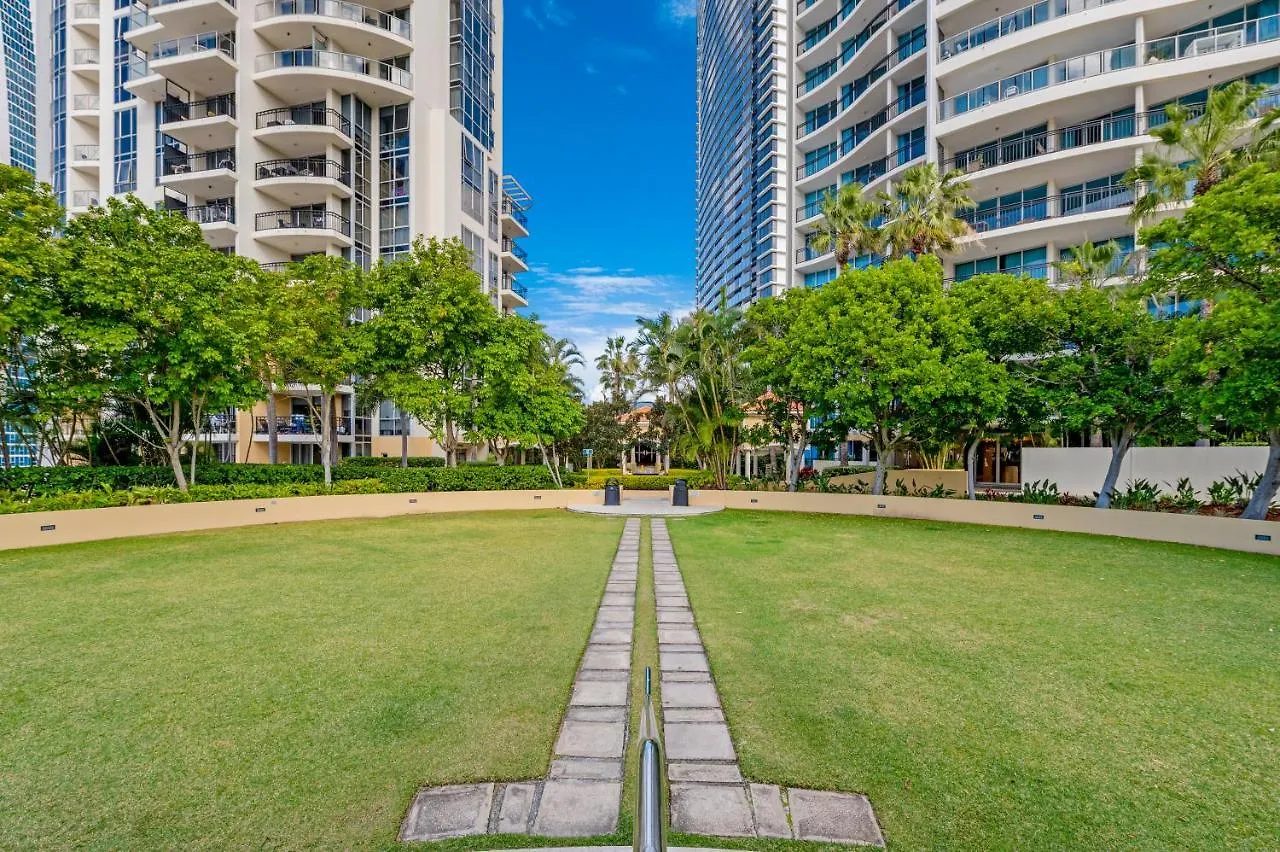 Surfers Paradise Chevron Sleeps 8 - Optimise * Gold Coast