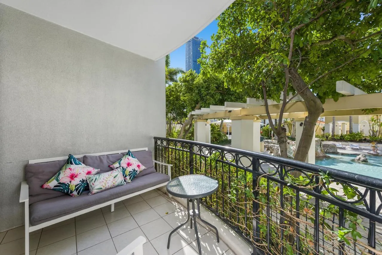 Surfers Paradise Chevron Sleeps 8 - Optimise Gold Coast