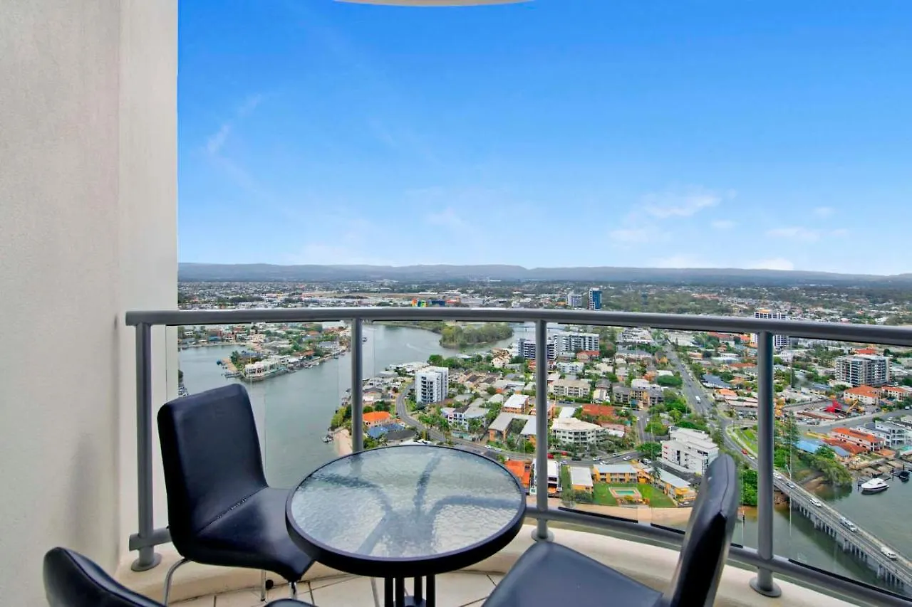 Apartment High Floor - Chevron Renaissance - Self Contained & Privately Managed - Wow *