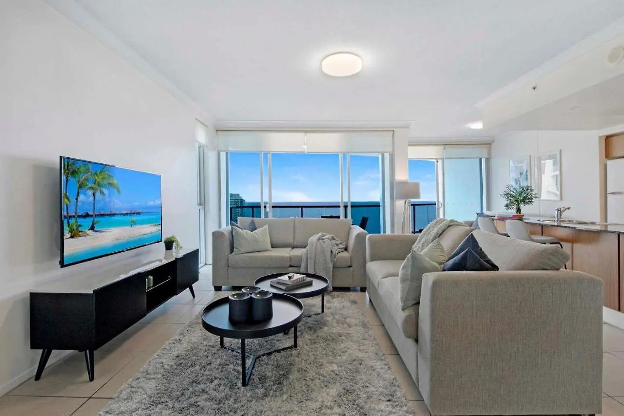 High Floor - Chevron Renaissance - Self Contained & Privately Managed - Wow