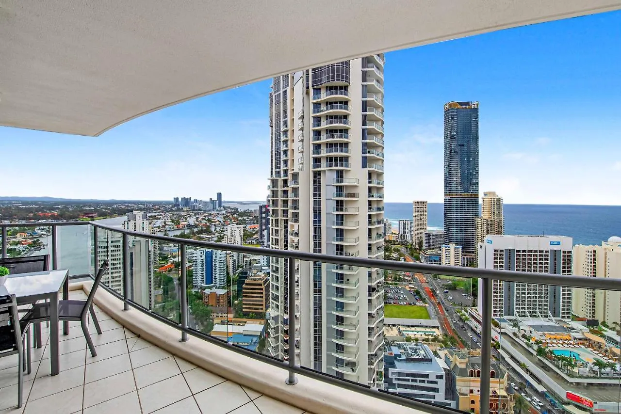 Apartment High Floor - Chevron Renaissance - Self Contained & Privately Managed - Wow