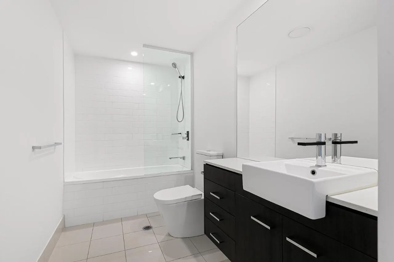 Harbour Quays Hotel 4*