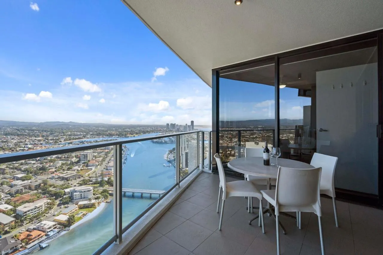 Hinterland View - Circle On Cavill - Self Contained, Privately Managed * Gold Coast