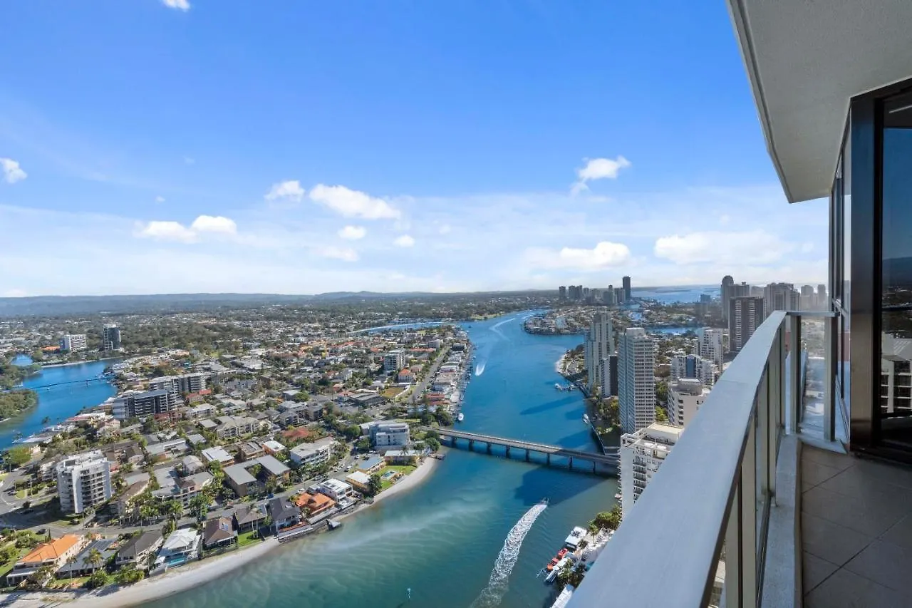 Apartment Hinterland View - Circle On Cavill - Self Contained, Privately Managed Gold Coast