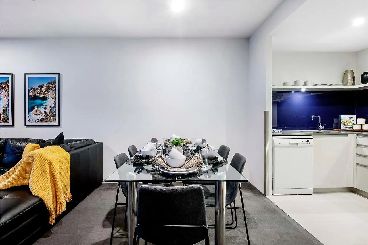 Apartment Converted Two Bedroom At Circle On Cavill - Self Contained, Privately Managed - Wow Gold Coast
