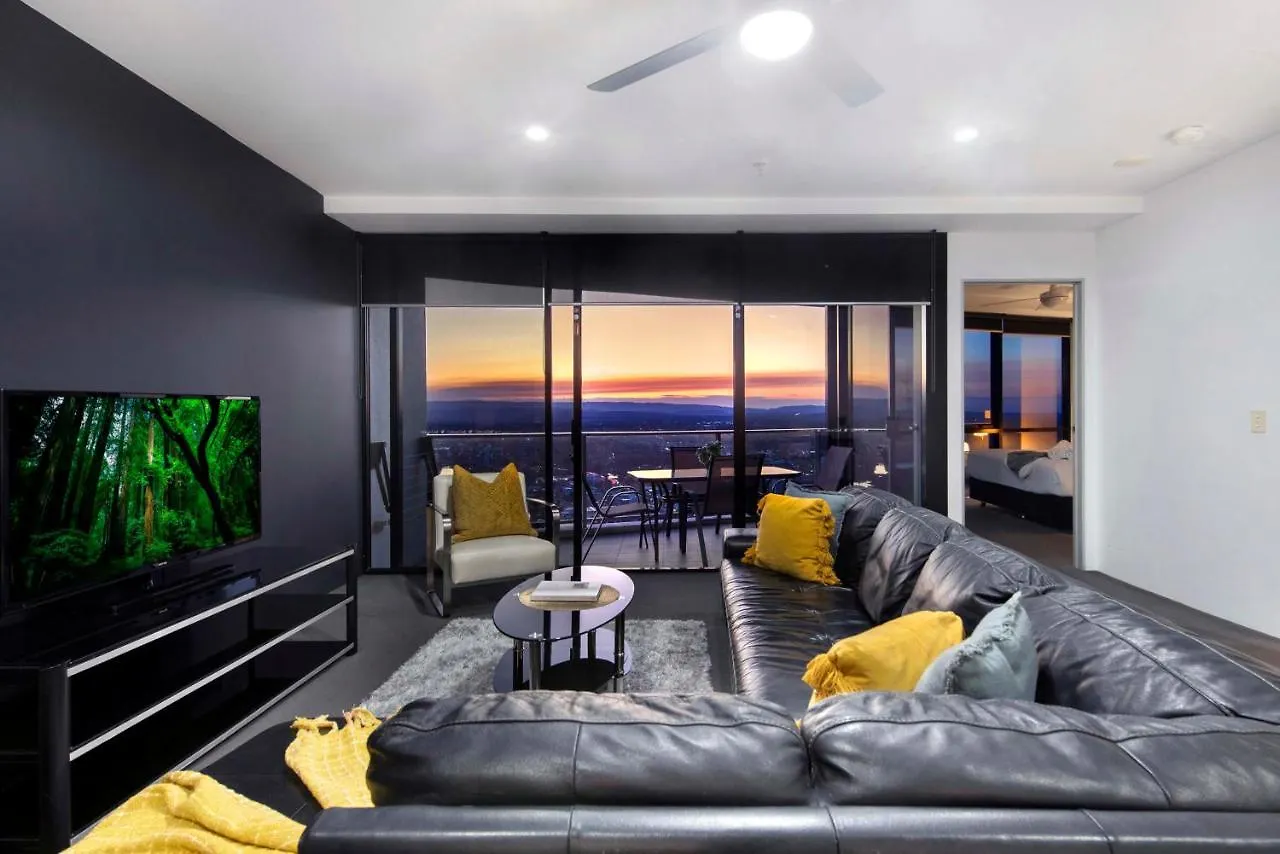 Hinterland View - Circle On Cavill - Self Contained, Privately Managed Apartment Gold Coast