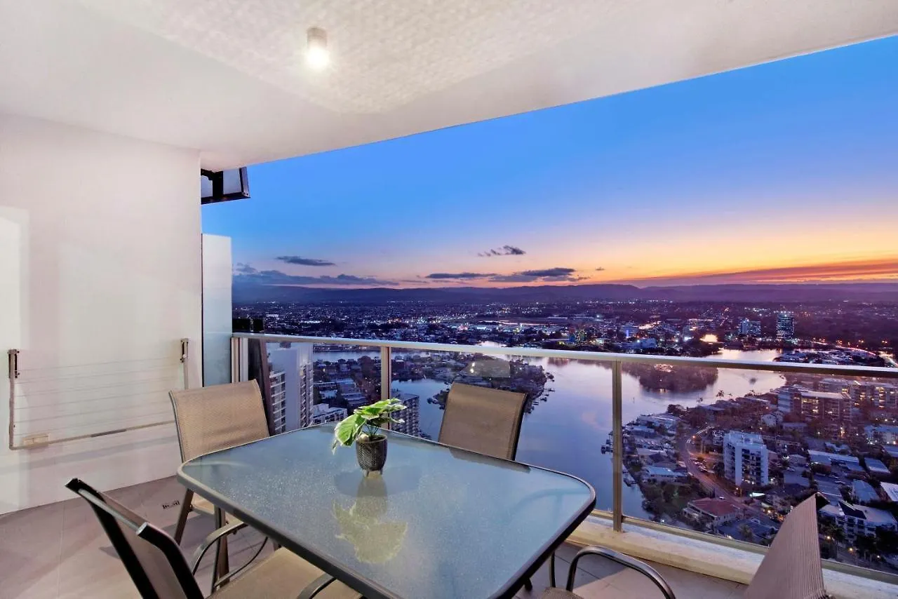 Apartment Hinterland View - Circle On Cavill - Self Contained, Privately Managed Gold Coast