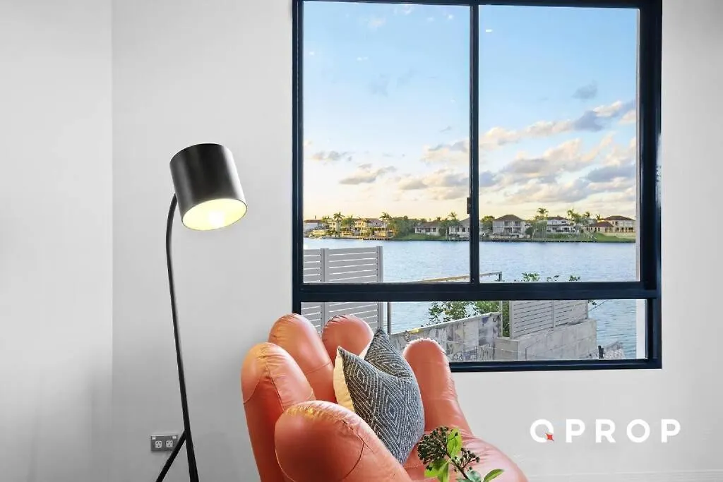 Opulent Waterfront Gold Coast