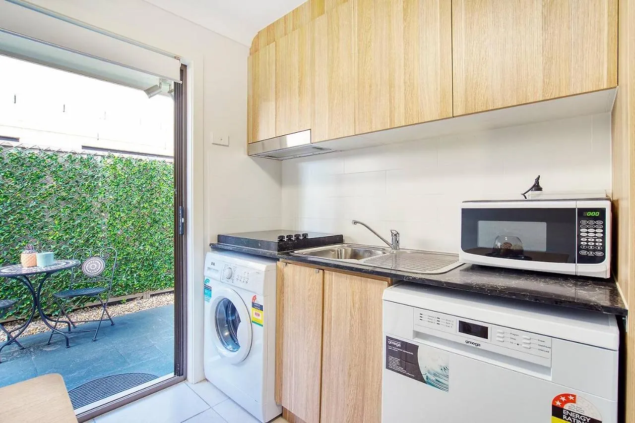 Apartment 'buzzing Surfers' Vibrant Indoor-outdoor Lifestyle *