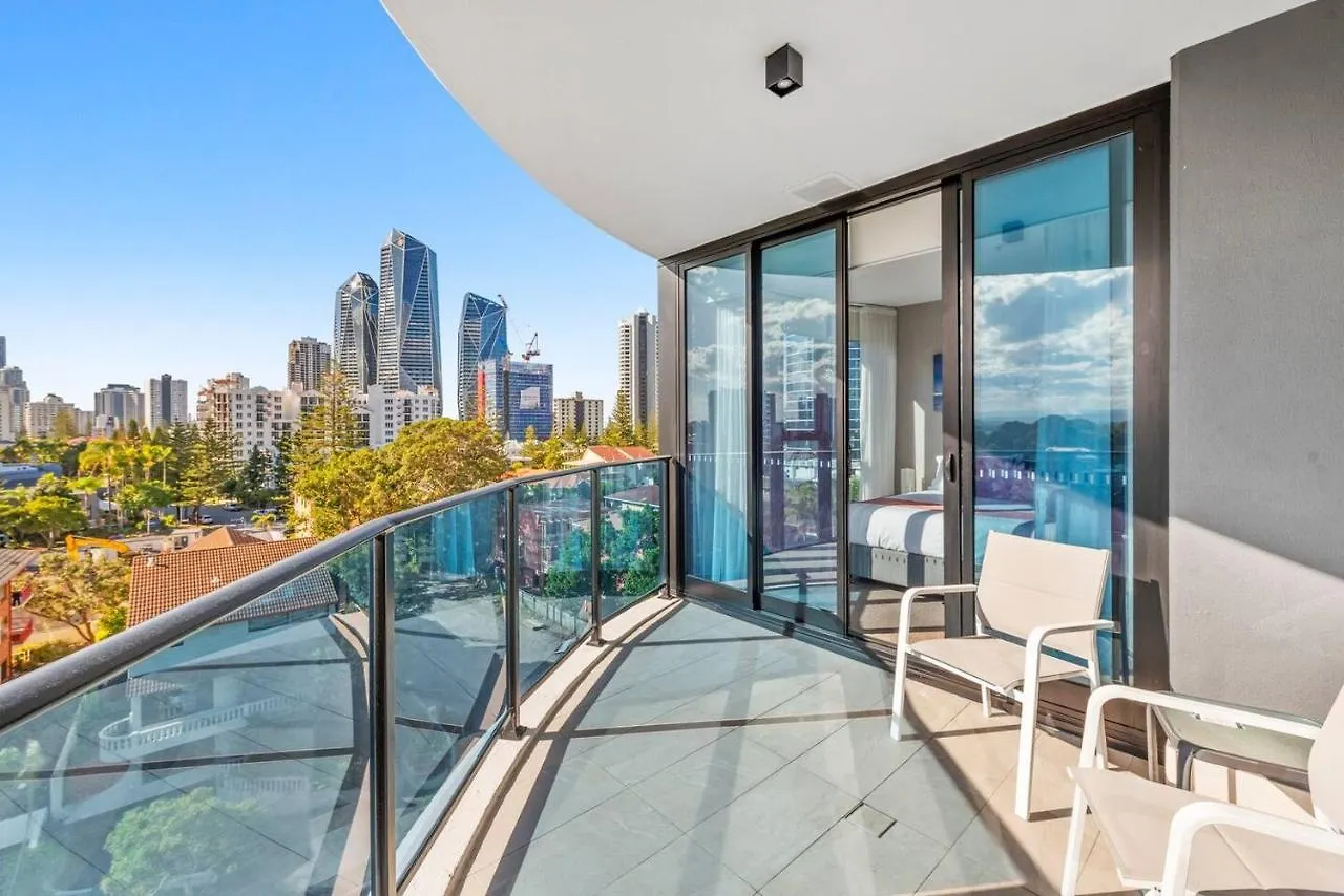 Glistening Horizons - Luxe Coastal Living Apartment Gold Coast