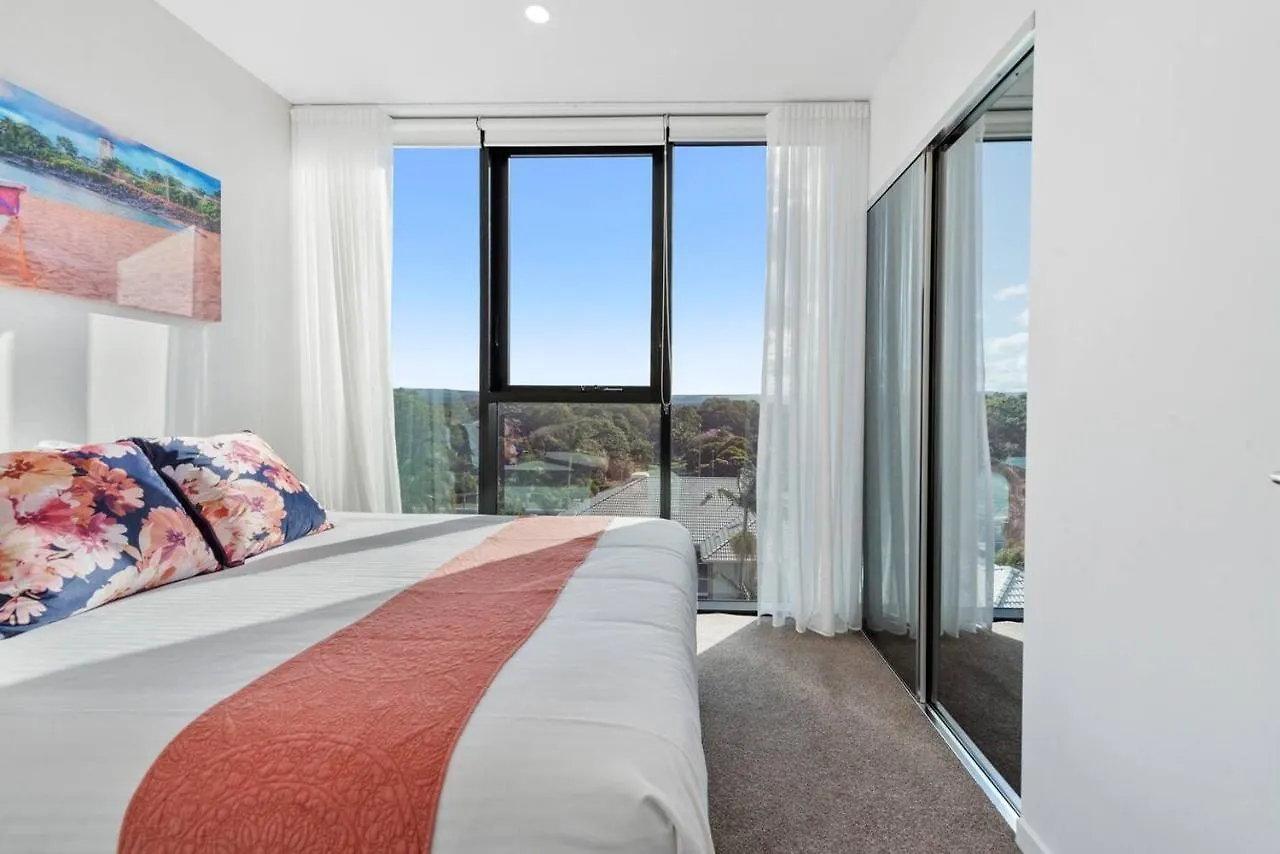 Glistening Horizons - Luxe Coastal Living * Gold Coast