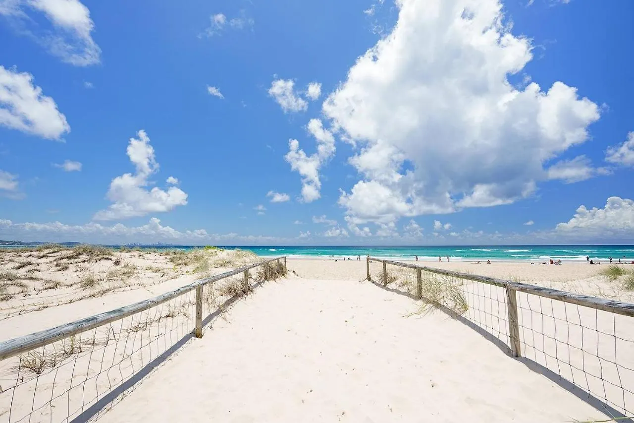 Unbeatable View - Charming Chateau Beachside * Gold Coast