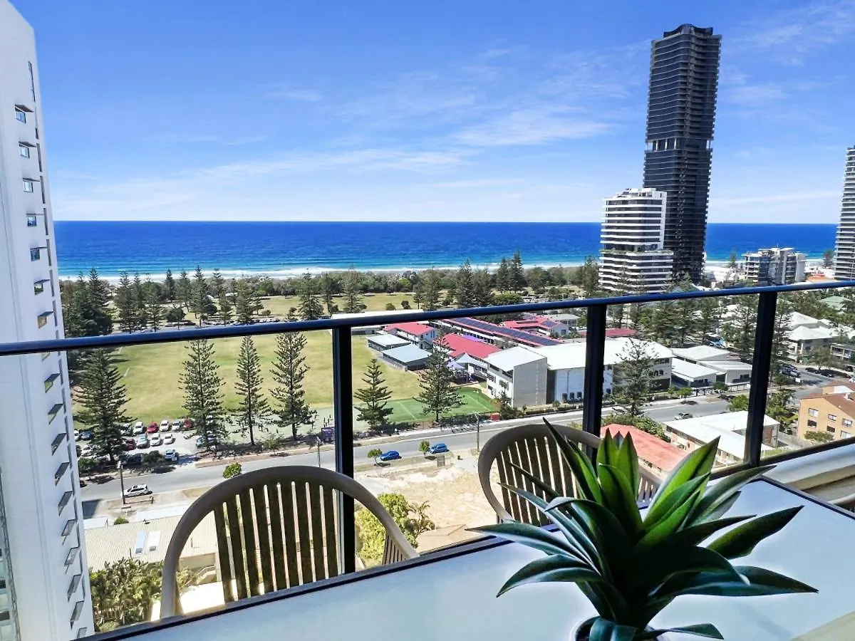 Incredible Ocean Views 3 Bed 18th Floor Apartment