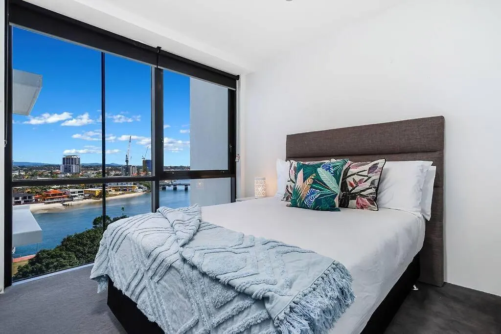Circle On Cavill Riverview 450 Metre To The Gold Coast
