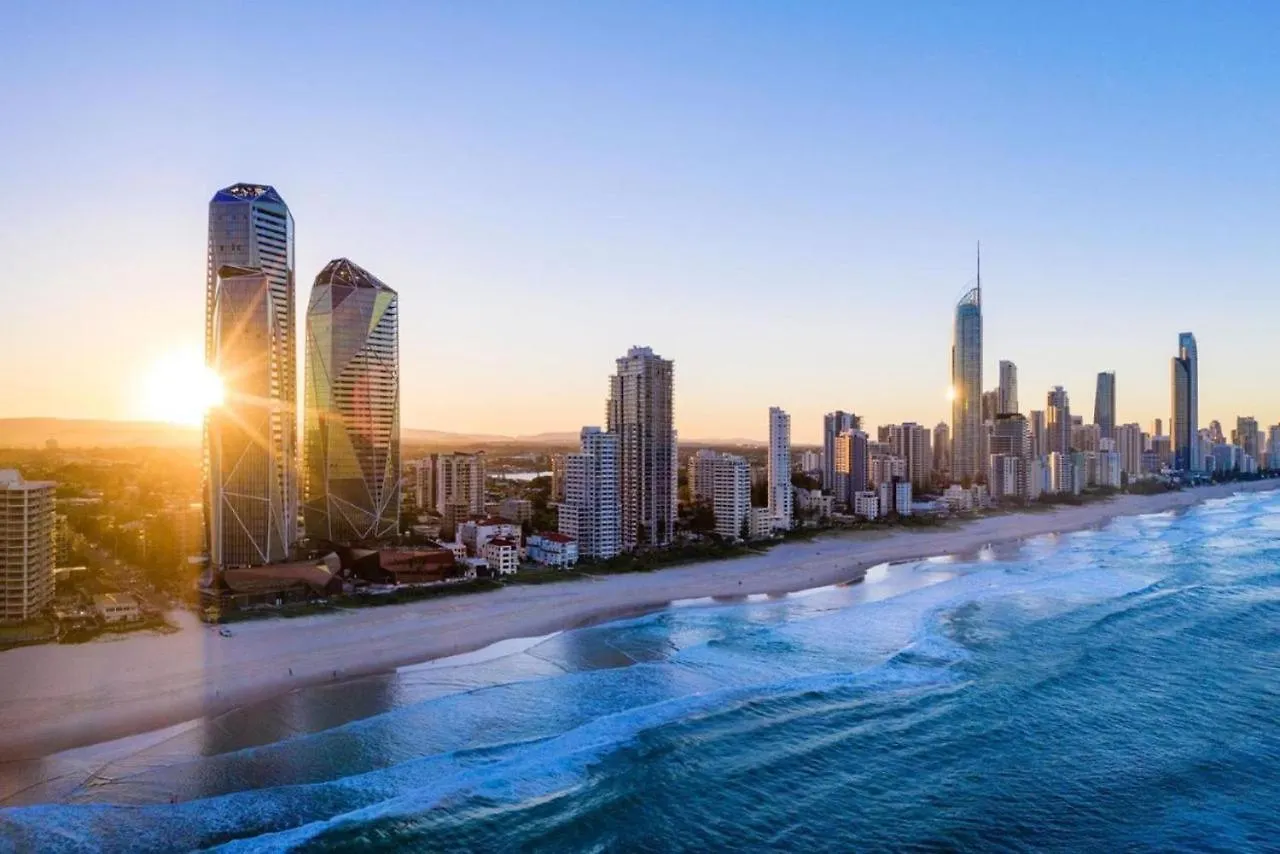 Deluxe Twin In Surfers Paradise - Coasthm * Gold Coast