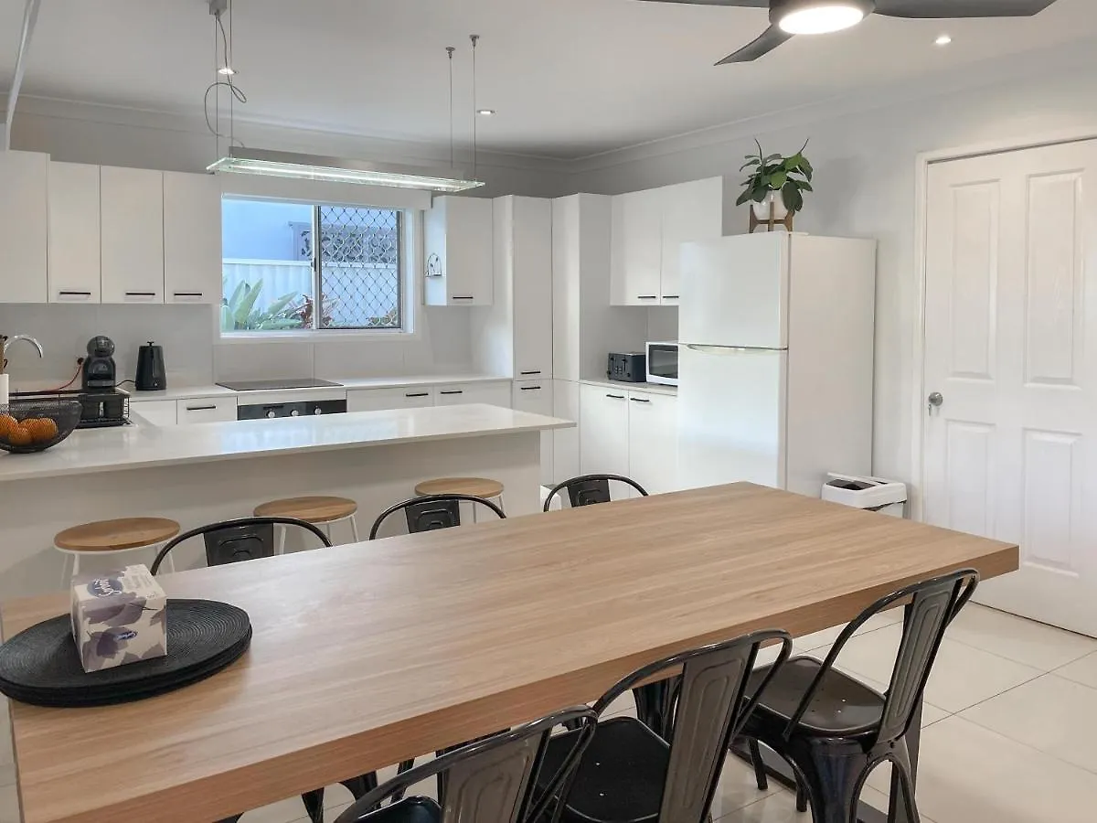 4b2.5b Family Getaway W Pool Bbq Apartment Gold Coast