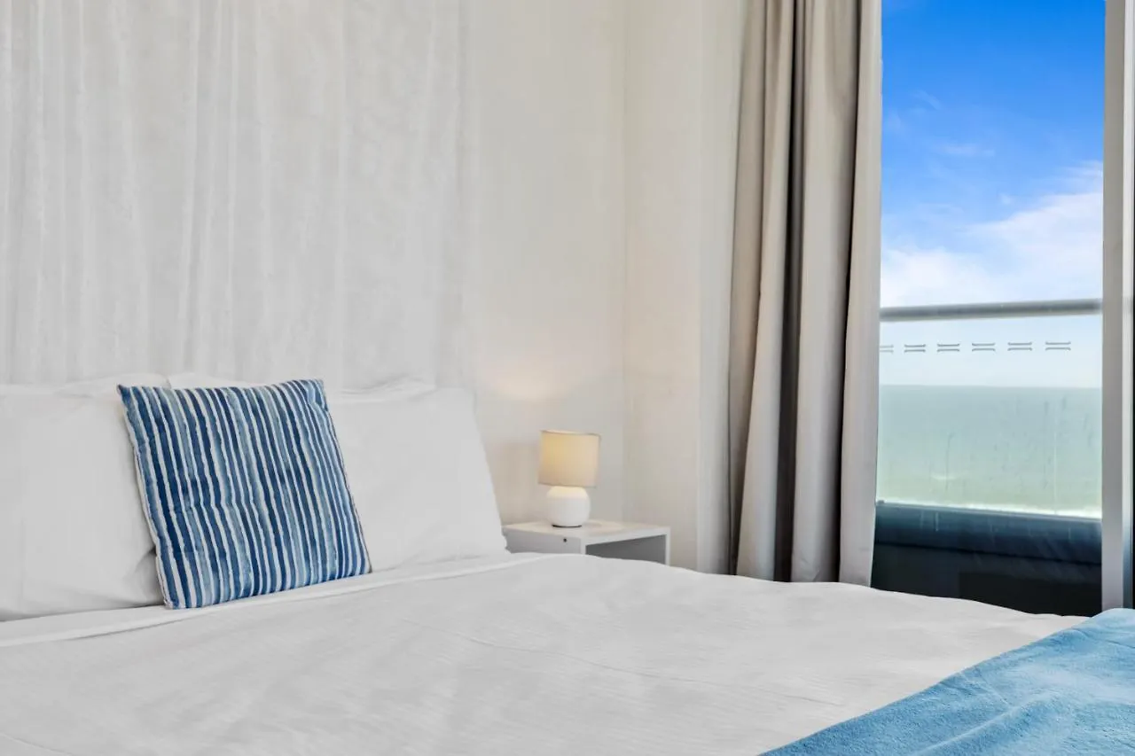 Unbeatable View - Charming Chateau Beachside * Gold Coast