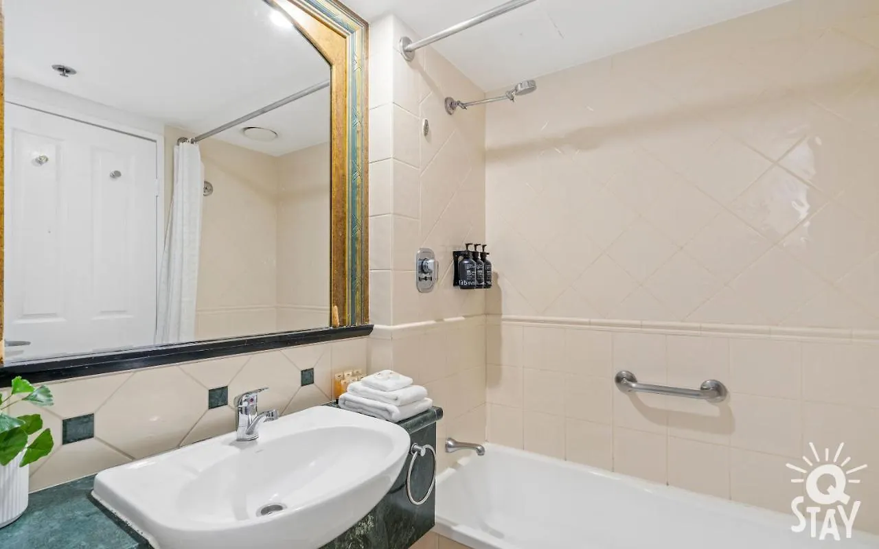 Legends Hotel - Heart Of Surfers Paradise - Q Stay * Gold Coast