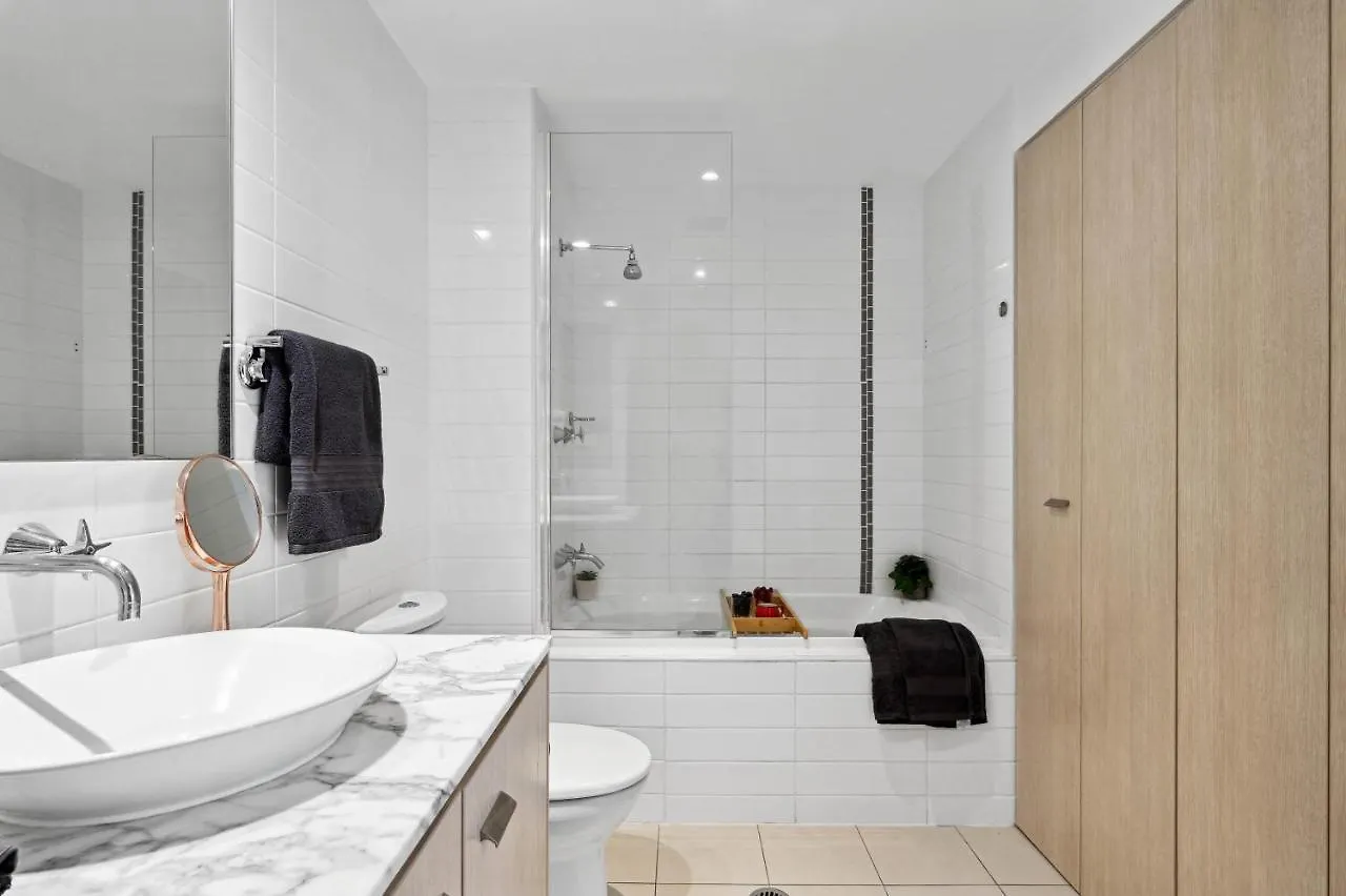 Apartment Luxury Varsity-robina-bond Gold Coast