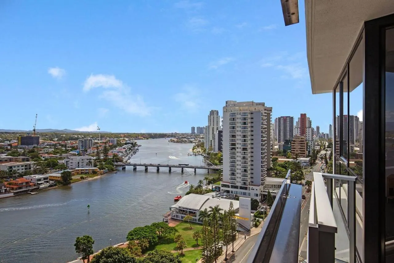And Scenic Riverside Retreat At Surfers * 黄金海岸