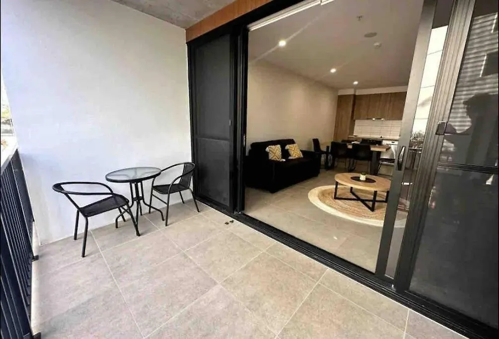 Apartment Brand New 1 Block From 2 Bed Aprt