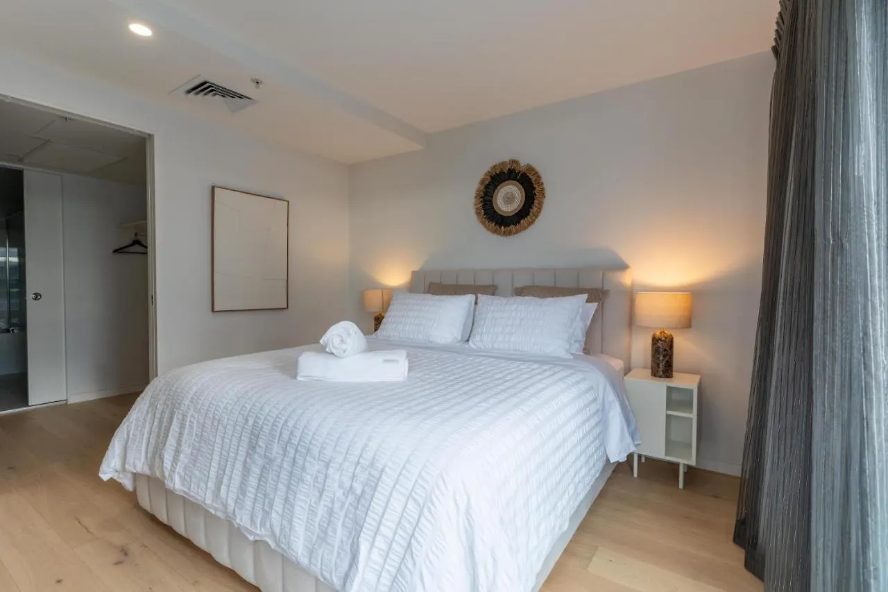 Luxury Oracle Tower 1 2bed 2bath 1 Car *