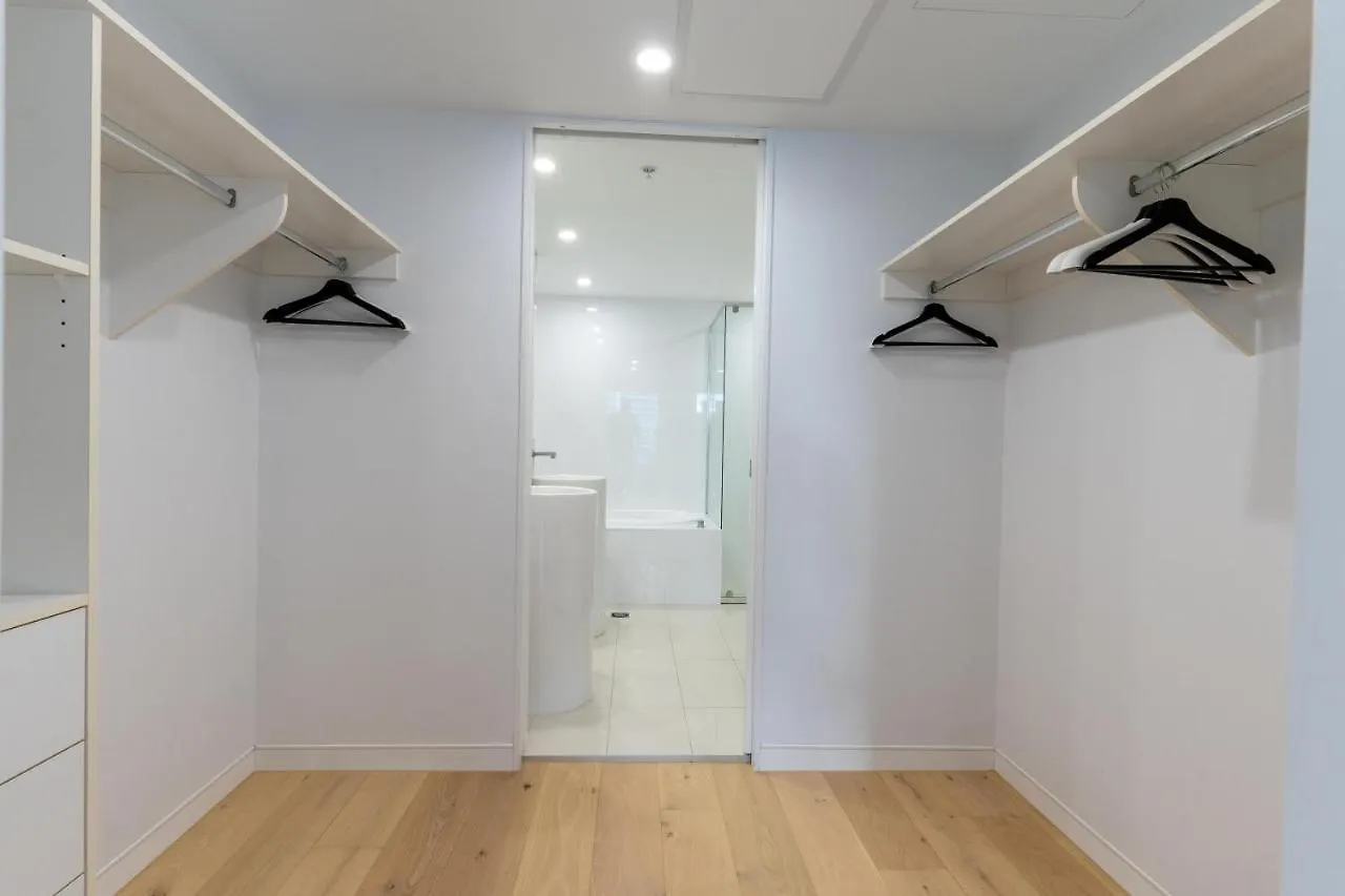 Luxury Oracle Tower 1 2bed 2bath 1 Car *