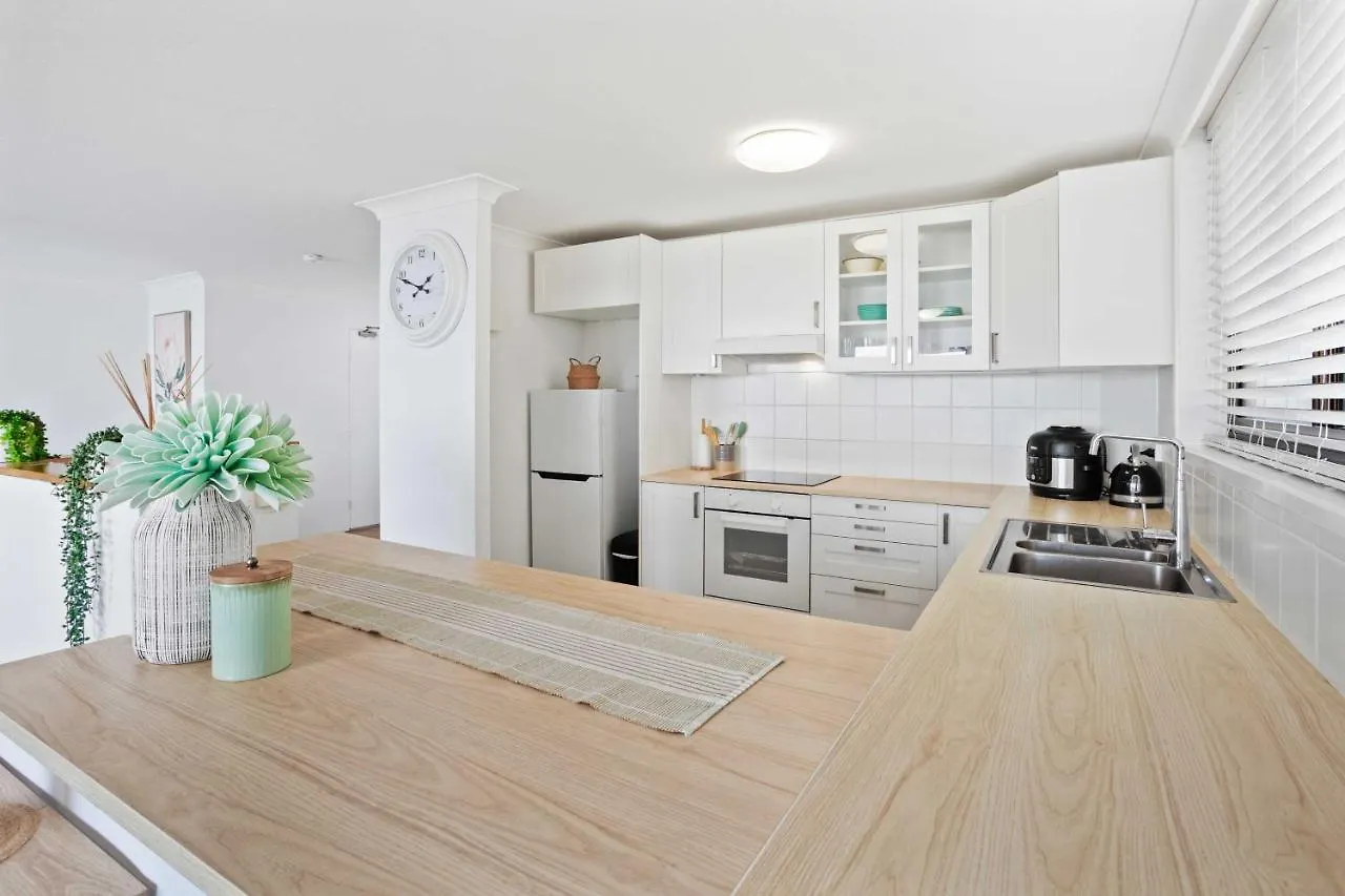 Paloma Oceanfront - Hosted By Burleigh Letting Apartment