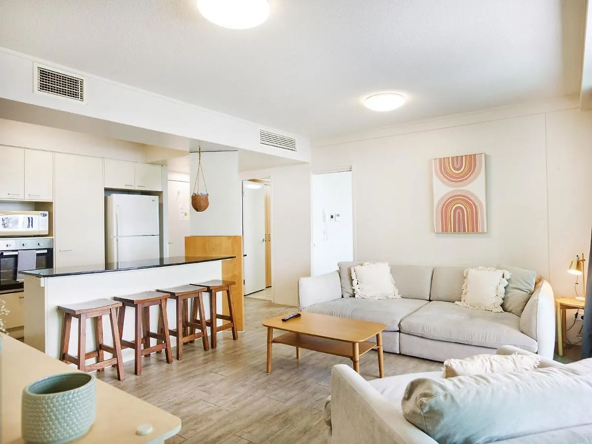 Broadbeach On The Park 2-bedroom *