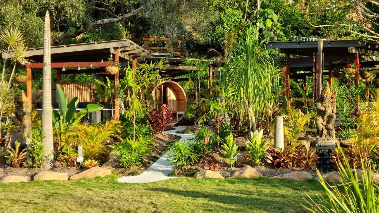 Healing Garden - California King Bed - Uluwatu * Gold Coast
