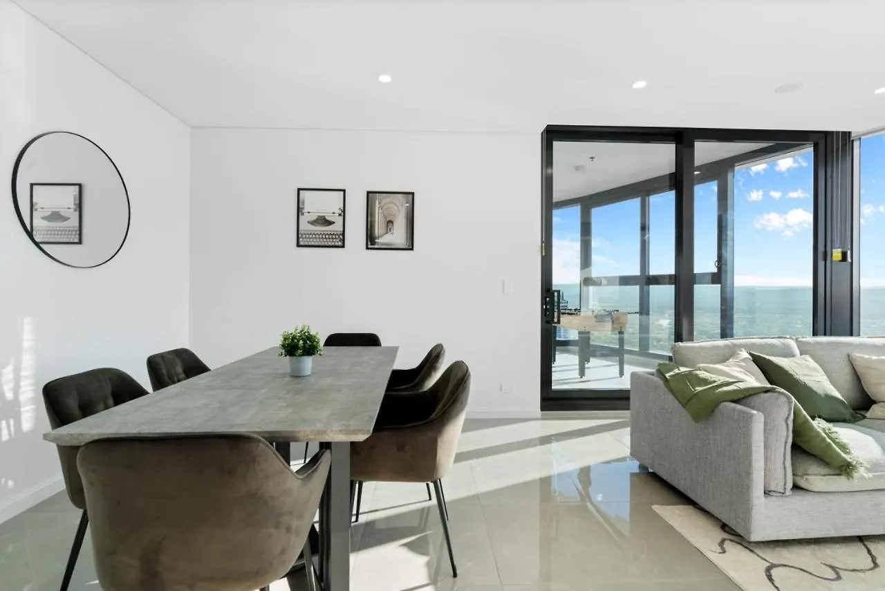 The Seabreeze - Lv 67 King Bed 2bdr Netflix Pool * Gold Coast