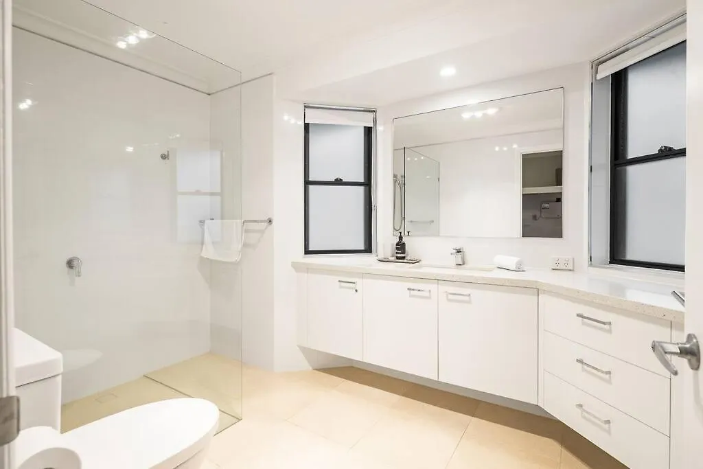 Miami House - Hosted By Burleigh Letting Holiday home Gold Coast