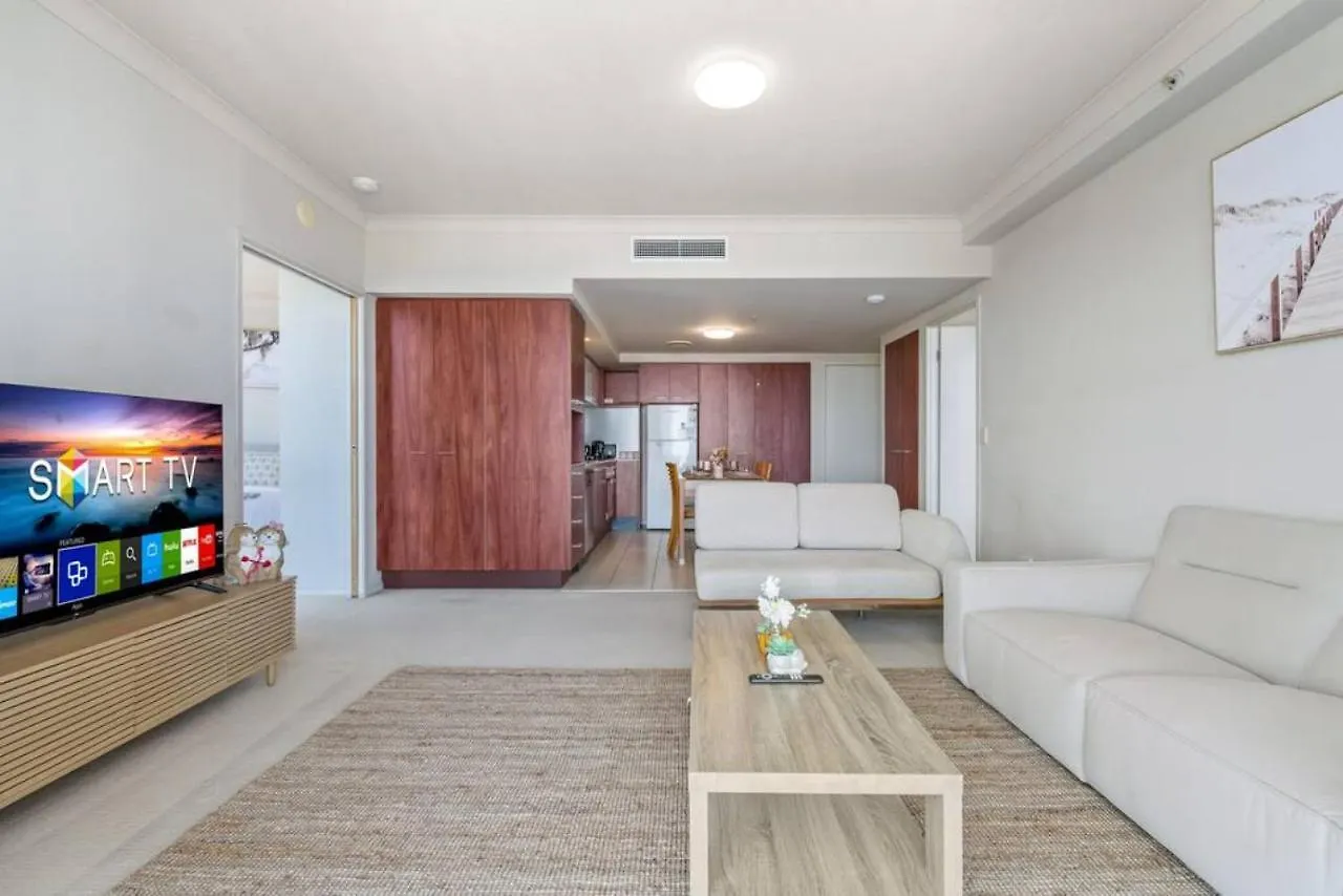 Stunning Riverview 2br Good Location Apartment Gold Coast