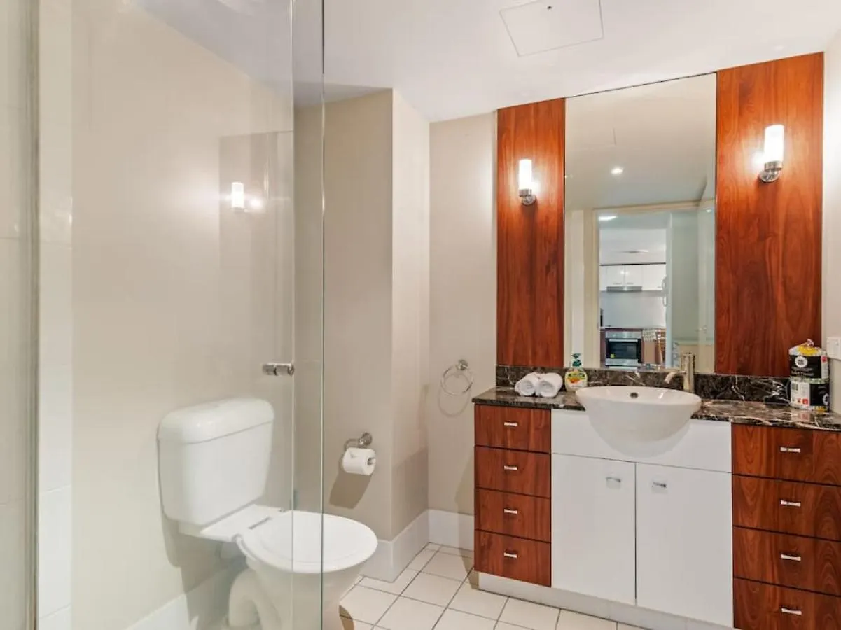 Stunning Riverview 2br Good Location