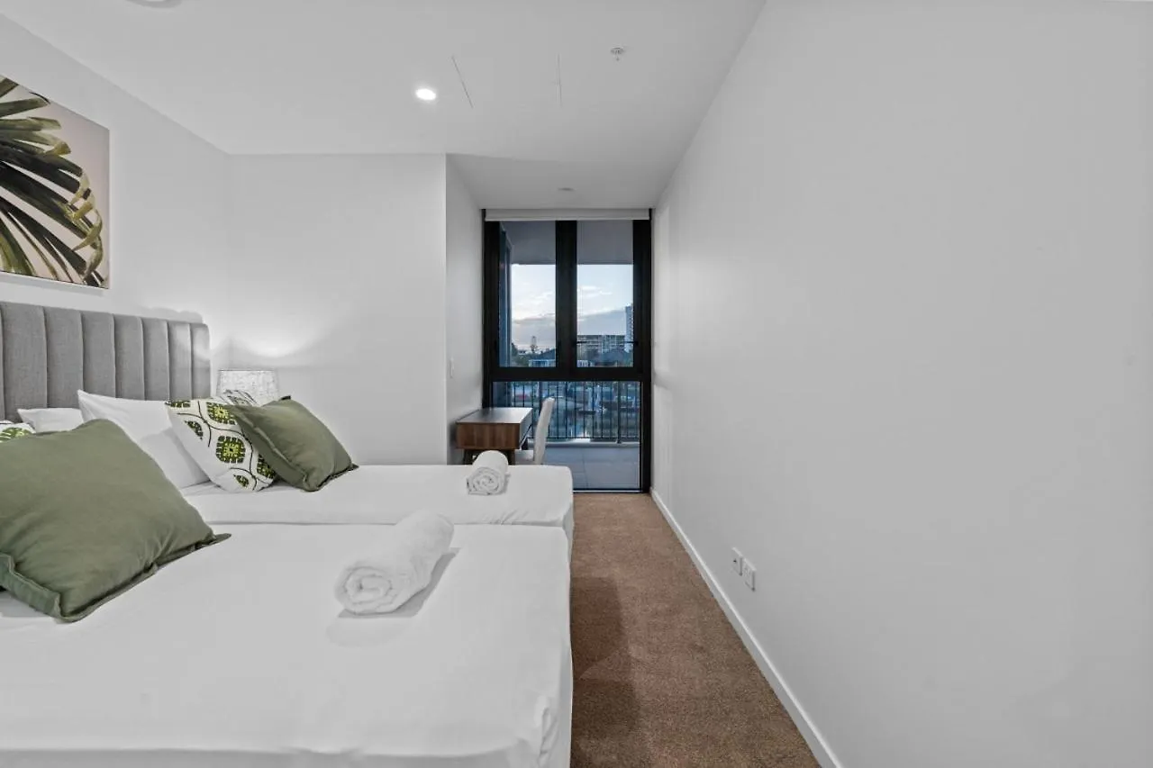 Apartment The Riverview - Brand New Modern 2br With King Bed, Parking & Pool *