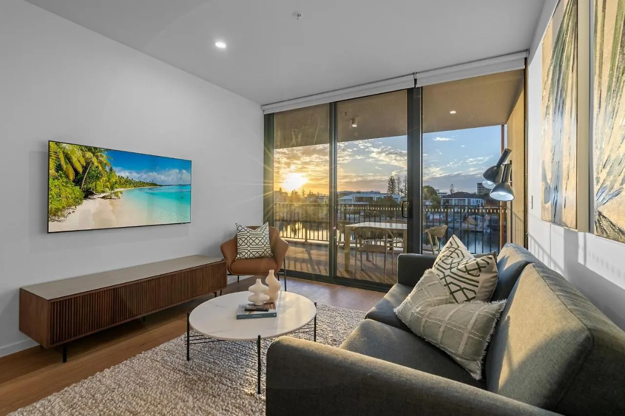 The Riverview - Brand New Modern 2br With King Bed, Parking & Pool Gold Coast