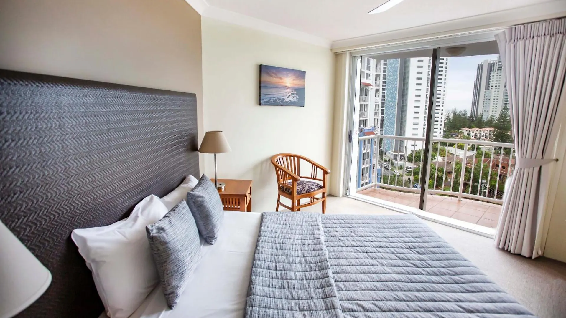 Bel Air On Broadbeach - Official Aparthotel 4*
